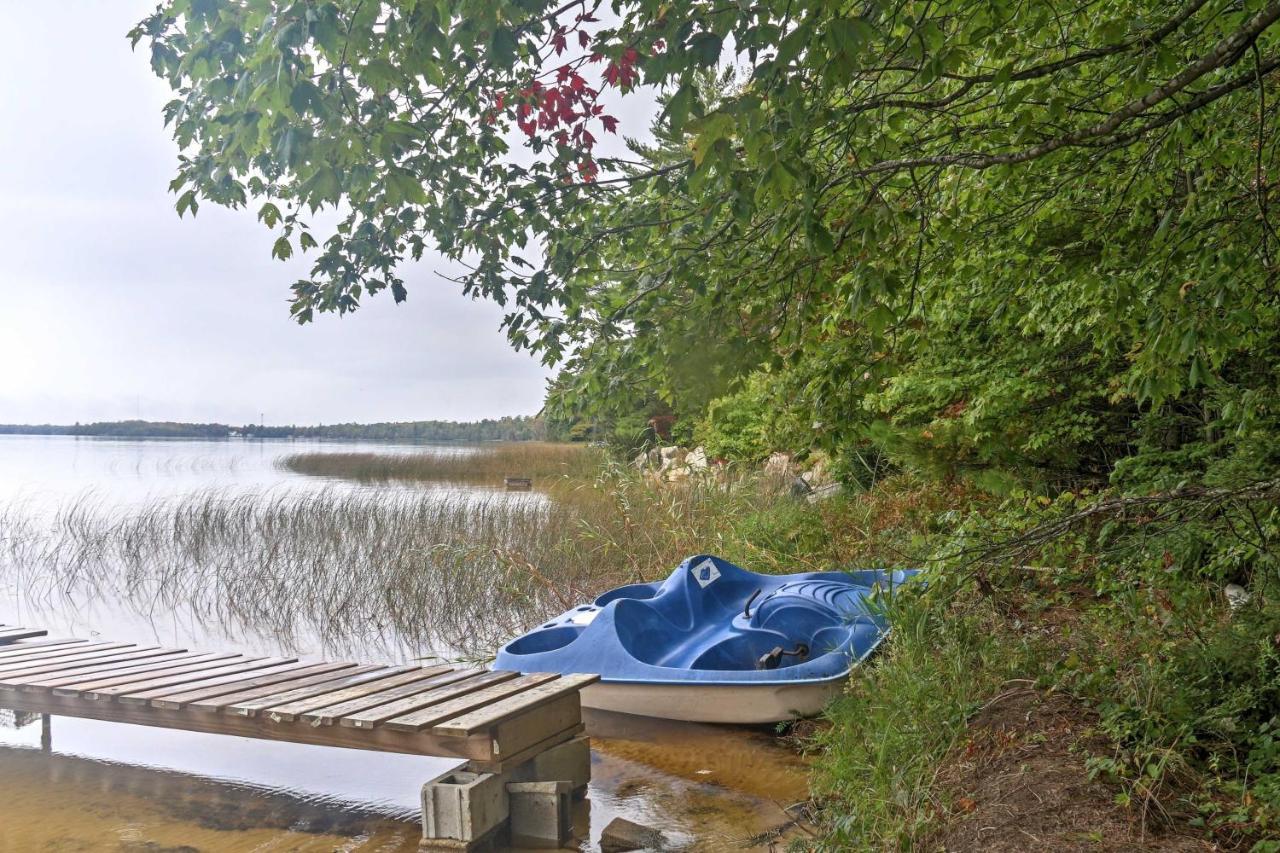 Gould City Lakefront Hideaway With Dock And Rowboat! Villa ภายนอก รูปภาพ